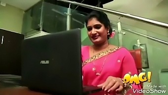 Aunty'S Sensual Kiss And Fingering Session In Her Own Home