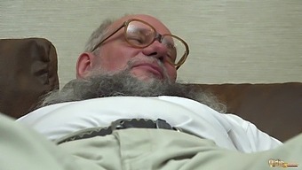 Grandpa Gets The Best Orgasm From Oral Sex And Cum Sharing With Naughty Girls