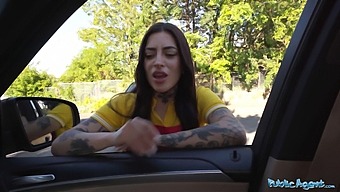 Public Agent Seduces A Pizza Delivery Girl In The Restaurant Bathroom And Gives Her A Ride.